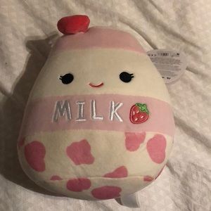 Amelie Valentine’s squishmallows